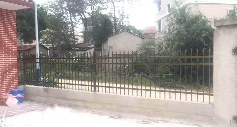 锌钢围墙护栏XG-W015.jpg
